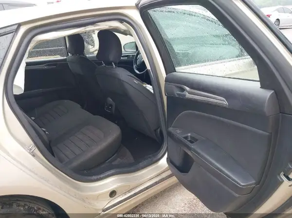 3FA6P0LU4KR102589 2019 FORD FUSION - Image 8