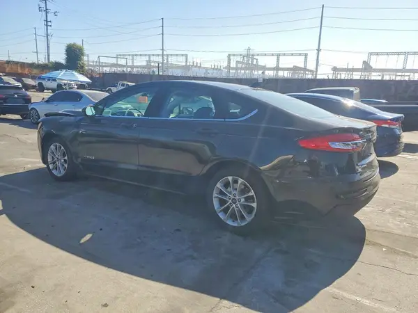 3FA6P0LU4KR104102 2019 FORD FUSION - Image 2