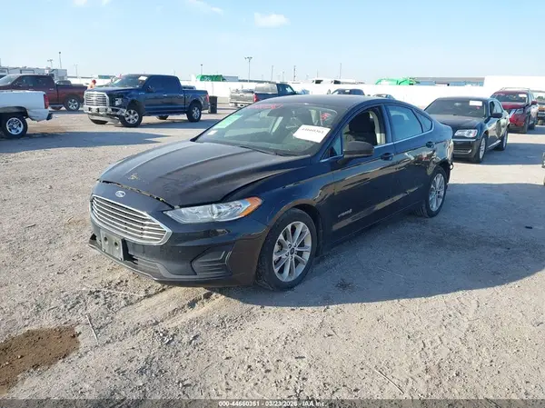 3FA6P0LU4KR105542 2019 FORD FUSION - Image 2