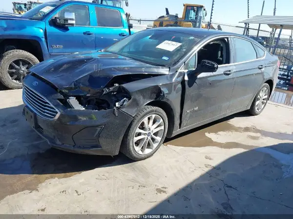 3FA6P0LU4KR109509 2019 FORD FUSION - Image 2