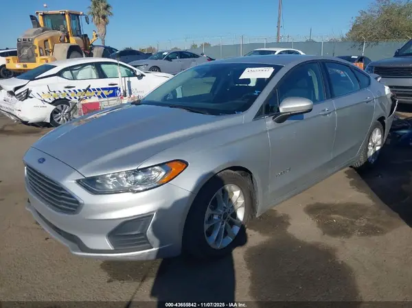 3FA6P0LU4KR131073 2019 FORD FUSION - Image 2