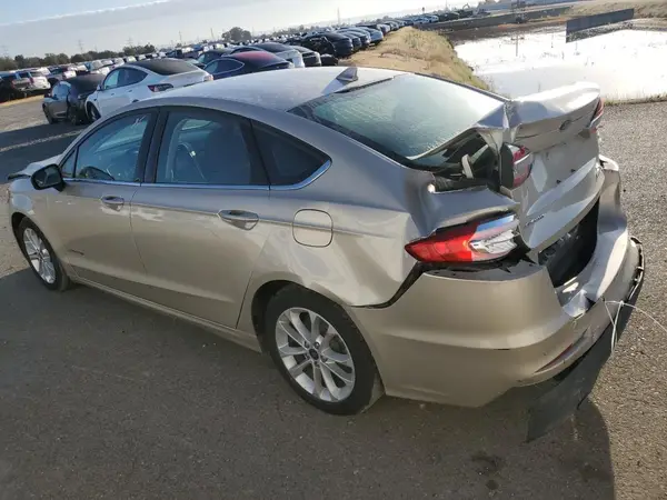 3FA6P0LU4KR149329 2019 FORD FUSION - Image 2