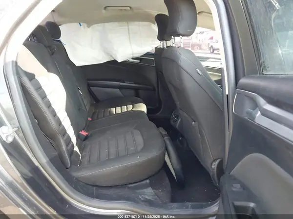 3FA6P0LU4KR151940 2019 FORD FUSION - Image 8