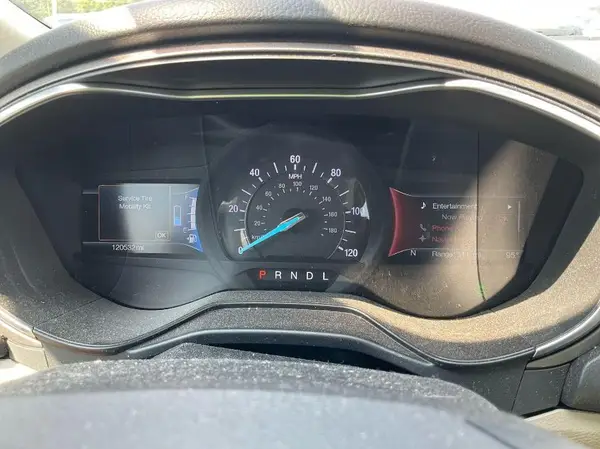 2019 FORD FUSION auction photo 6