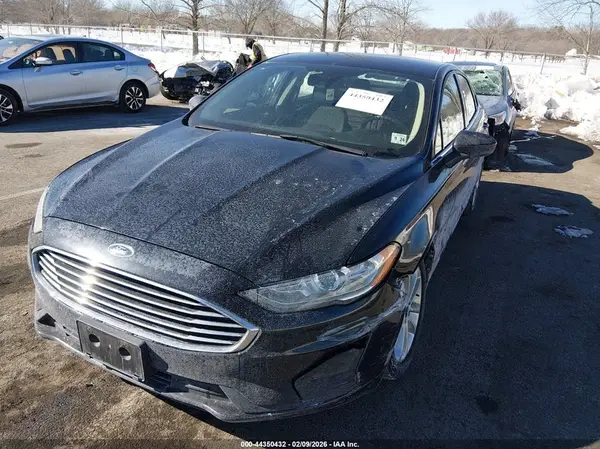 3FA6P0LU4KR158483 2019 FORD FUSION - Image 2