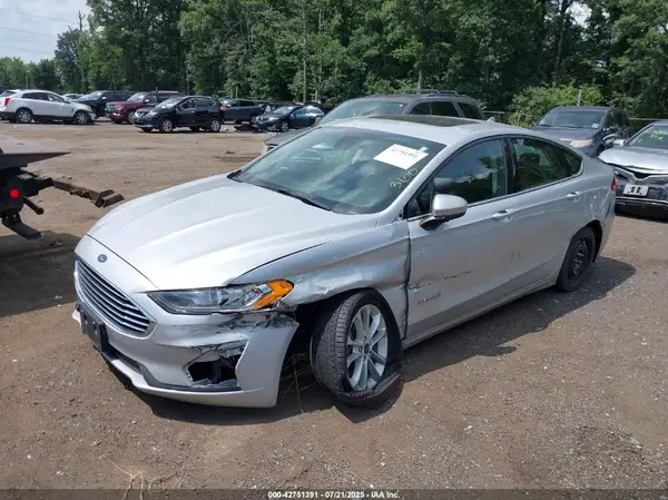 3FA6P0LU4KR162811 2019 FORD FUSION - Image 2