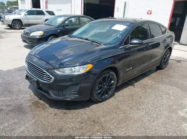 3FA6P0LU4KR168706 2019 FORD FUSION - Image 2