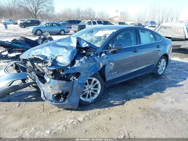 3FA6P0LU4KR182377 2019 FORD FUSION - Image 2