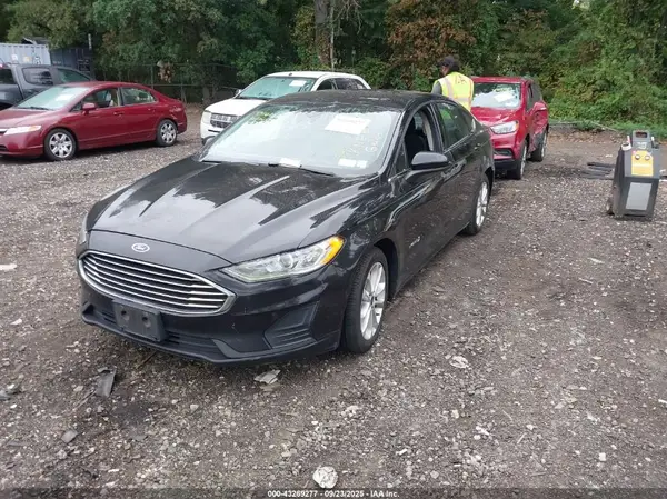 3FA6P0LU4KR191807 2019 FORD FUSION - Image 2