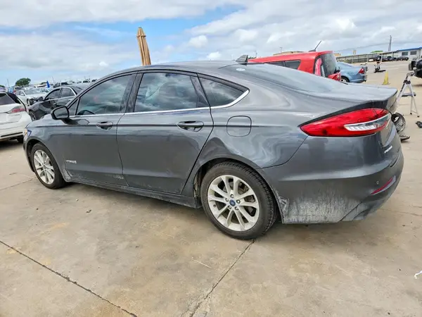 3FA6P0LU4KR204085 2019 FORD FUSION - Image 2