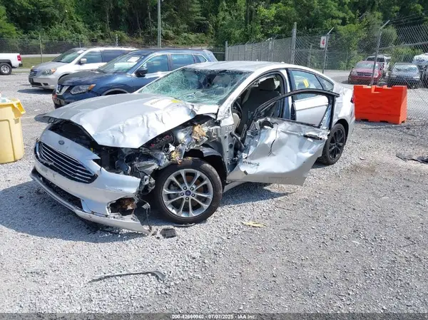 3FA6P0LU4KR207553 2019 FORD FUSION - Image 2