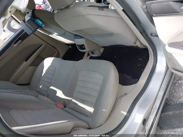 3FA6P0LU4KR207553 2019 FORD FUSION - Image 8