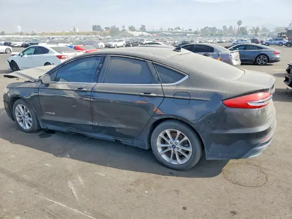 3FA6P0LU4KR216088 2019 FORD FUSION - Image 2