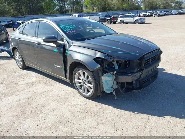 3FA6P0LU4KR226135 2019 FORD FUSION - Image 1