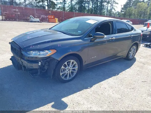 3FA6P0LU4KR226135 2019 FORD FUSION - Image 2