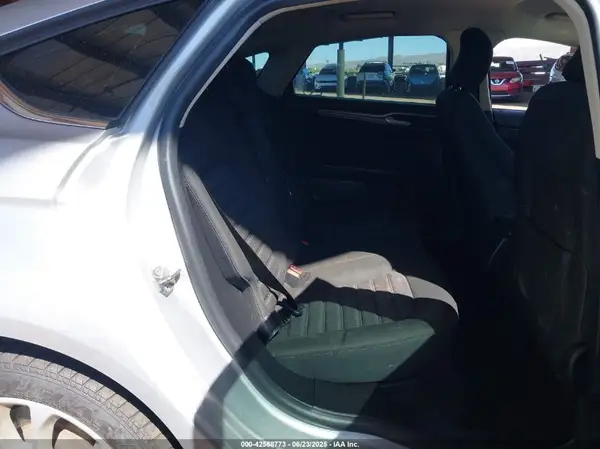 3FA6P0LU4KR241749 2019 FORD FUSION - Image 8