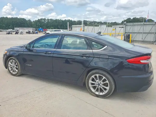3FA6P0LU4KR257370 2019 FORD FUSION - Image 2