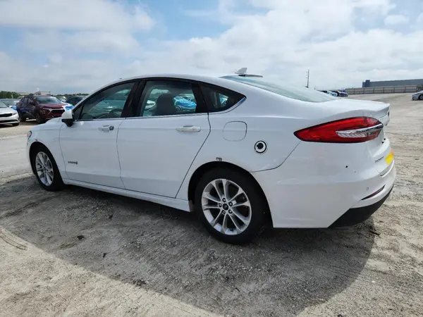 3FA6P0LU4KR285119 2019 FORD FUSION - Image 2