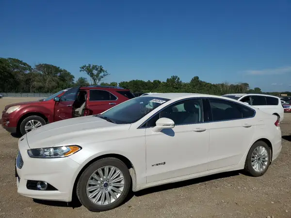 3FA6P0LU5GR156975 2016 FORD FUSION - Image 1