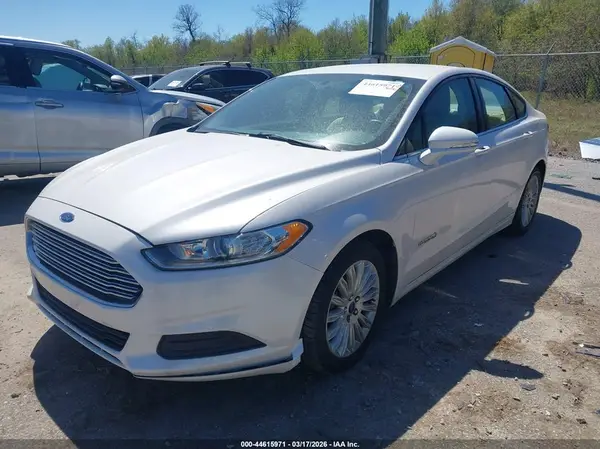 3FA6P0LU5GR323979 2016 FORD FUSION - Image 2