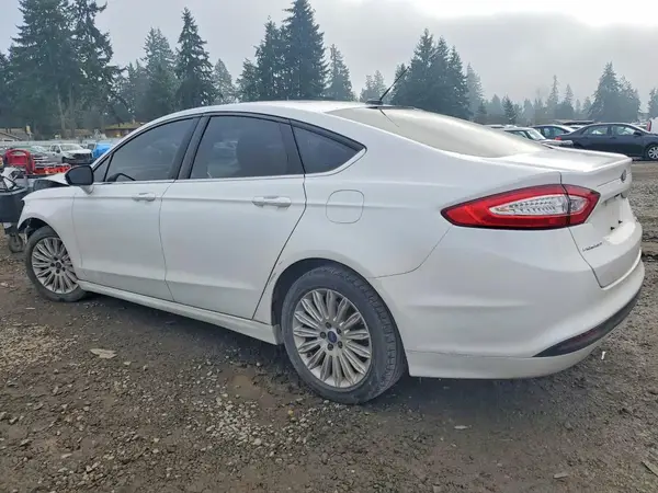 3FA6P0LU5GR398620 2016 FORD FUSION - Image 2