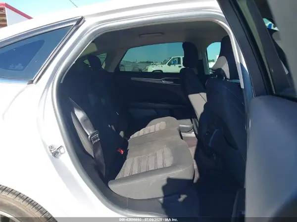 3FA6P0LU5HR129986 2017 FORD FUSION - Image 8