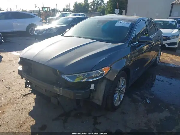 3FA6P0LU5HR157772 2017 FORD FUSION - Image 2