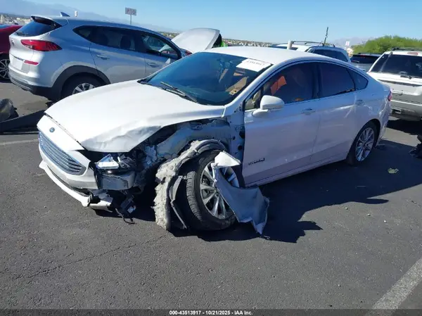 3FA6P0LU5HR157917 2017 FORD FUSION - Image 2
