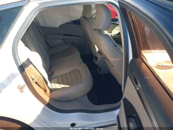 3FA6P0LU5HR157917 2017 FORD FUSION - Image 8