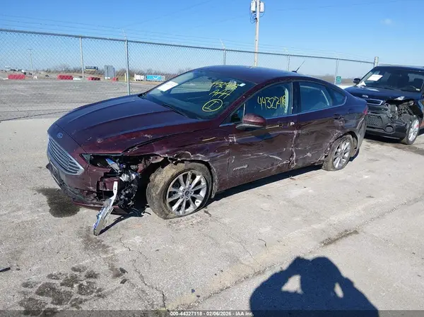 3FA6P0LU5HR182686 2017 FORD FUSION - Image 2