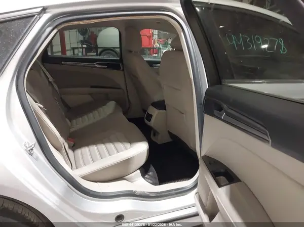 3FA6P0LU5HR190870 2017 FORD FUSION - Image 8