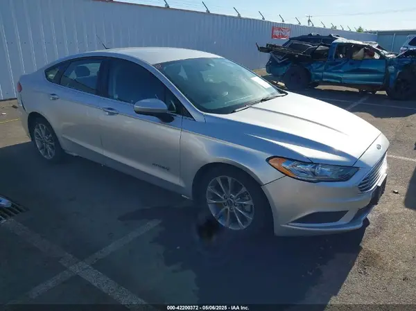 3FA6P0LU5HR217159 2017 FORD FUSION - Image 1