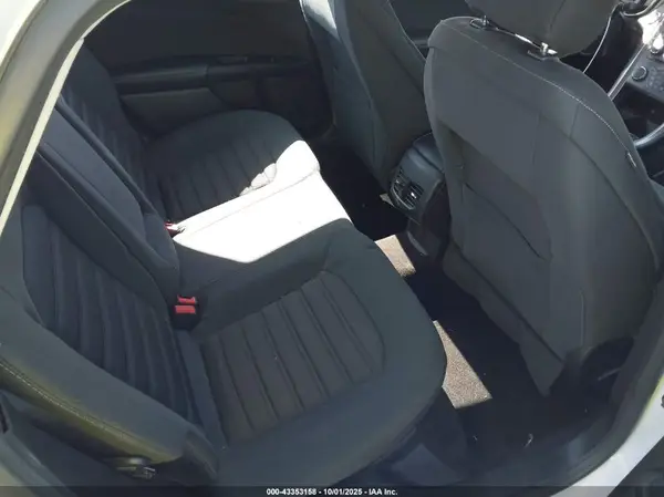 3FA6P0LU5HR217209 2017 FORD FUSION - Image 8