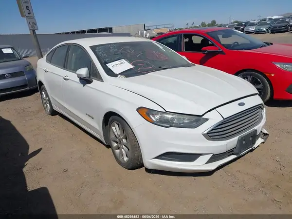 3FA6P0LU5HR231207 2017 FORD FUSION - Image 1