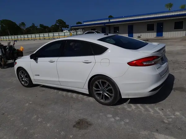 3FA6P0LU5HR232888 2017 FORD FUSION - Image 2
