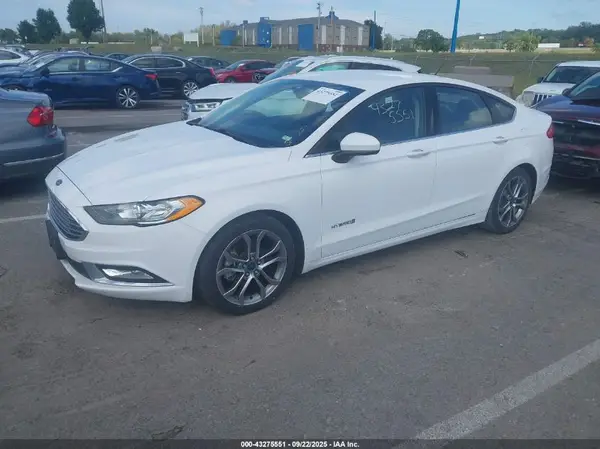 3FA6P0LU5HR234480 2017 FORD FUSION - Image 2