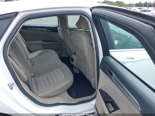 3FA6P0LU5HR238576 2017 FORD FUSION - Image 8