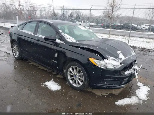 3FA6P0LU5HR250470 2017 FORD FUSION - Image 1