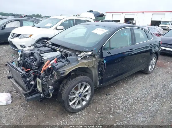 3FA6P0LU5HR250517 2017 FORD FUSION - Image 2