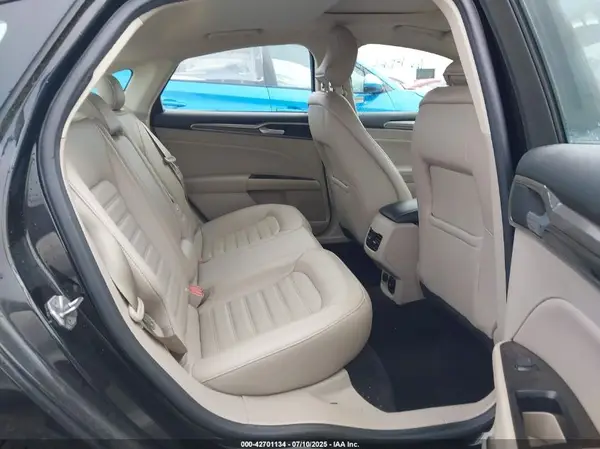 3FA6P0LU5HR250517 2017 FORD FUSION - Image 8
