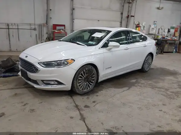 3FA6P0LU5HR257774 2017 FORD FUSION - Image 2