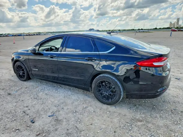 3FA6P0LU5HR258620 2017 FORD FUSION - Image 2
