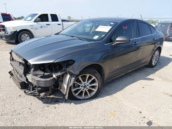 3FA6P0LU5HR266068 2017 FORD FUSION - Image 2