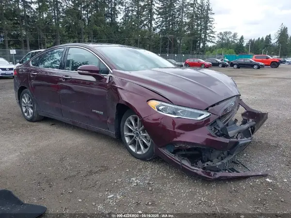 3FA6P0LU5HR277913 2017 FORD FUSION - Image 1