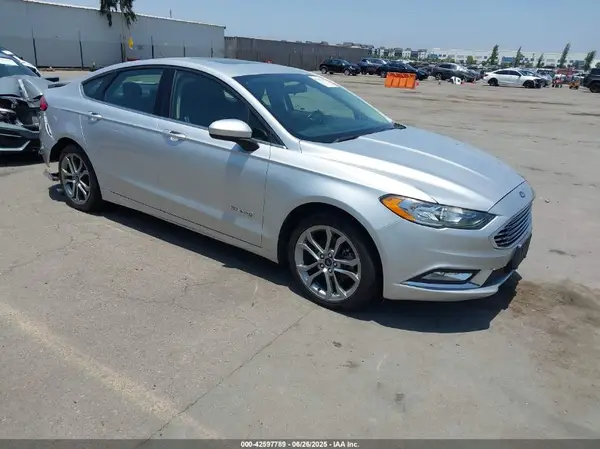 3FA6P0LU5HR285381 2017 FORD FUSION - Image 1