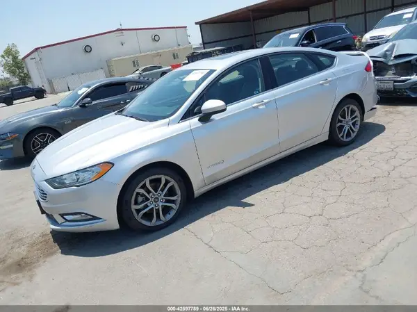 3FA6P0LU5HR285381 2017 FORD FUSION - Image 2
