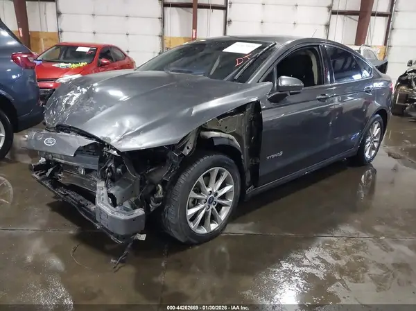3FA6P0LU5HR300185 2017 FORD FUSION - Image 2