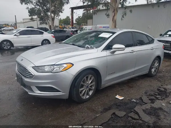 3FA6P0LU5HR300803 2017 FORD FUSION - Image 2
