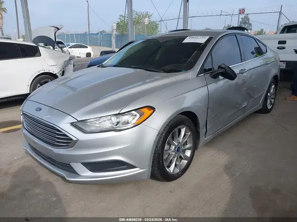 3FA6P0LU5HR312983 2017 FORD FUSION - Image 2
