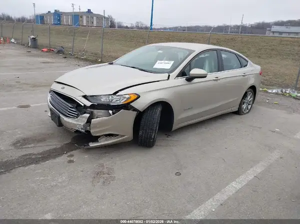 3FA6P0LU5HR318816 2017 FORD FUSION - Image 2